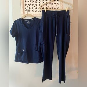 Beyond Scrub Set Navy Small